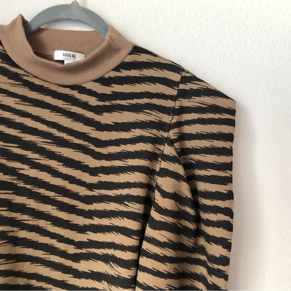 CLOSEOUT \AGOLDE\• NWT Serpentine Mock Neck Sweatshirt - Picture 2 of 16